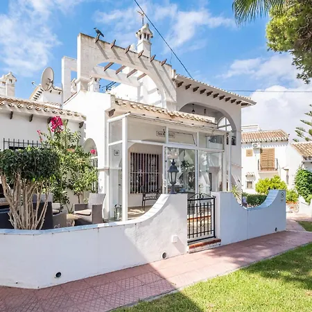 Amazing In With Kitchen Holiday home